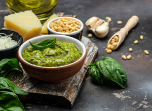 Originalni pesto sos: Italijanski recept koji od obične paste pravi ručak za pamćenje!