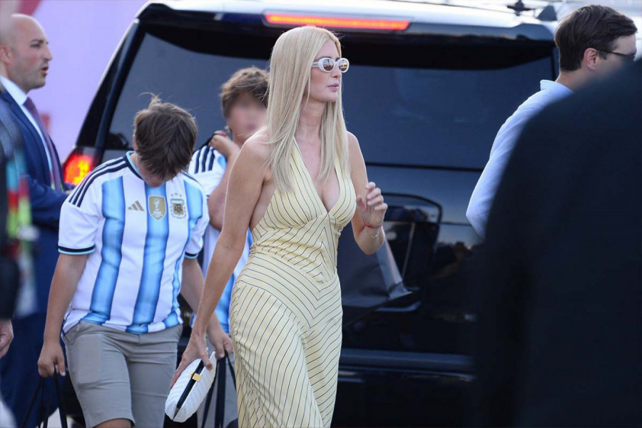 Ivanka Tramp u haljini najmodernije boje leta UKRALA ŠOU na finalu Svetskog prvenstva: Vitka figura u prvom planu, svi gledaju njen stajling (GALERIJA)