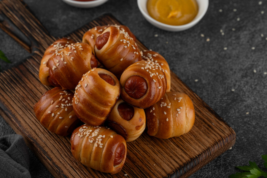 Rolnice sa viršlom koje svi OBOŽAVAJU: Mekane kao duša, a spremaju se LAKŠE nego što mislite (RECEPT)