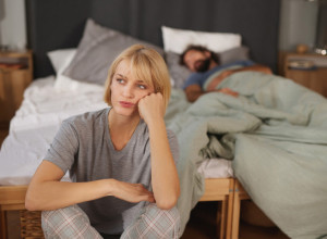 GUBITAK želje za odnosima ne zavisi samo od dužine veze: Istraživanje otkriva šta najviše utiče na INTIMNOST partnera