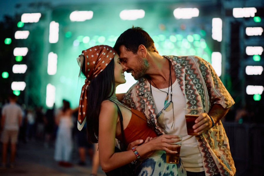 Dečko ju je odveo na festival, A ONDA JE SHVATILA GDE JE STIGLA: Pobegla je u zoru i evo zašto mu se nikada više nije javila