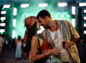 Dečko ju je odveo na festival, A ONDA JE SHVATILA GDE JE STIGLA: Pobegla je u zoru i evo zašto mu se nikada više nije javila