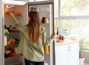 Mislite da je BEZBEDNO jer je bilo u FRIŽIDERU? Ove NAMIRNICE mogu postati OPASNE za samo 48 sati