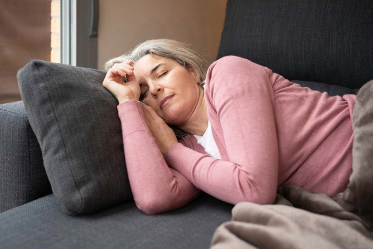 Budite se sa trncima u rukama? Evo kada je to samo loš položaj u krevetu, a kada jasan alarm da vam je zdravlje ugroženo!