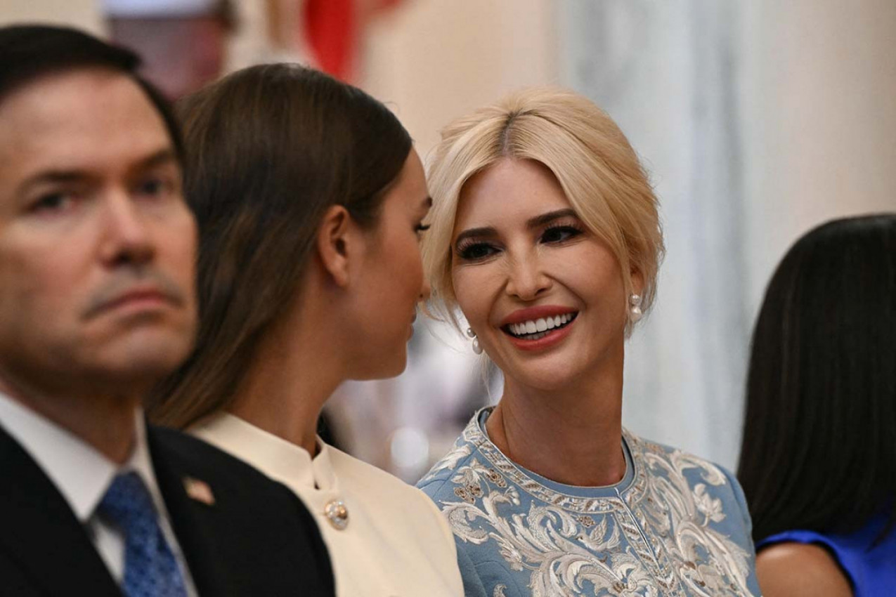 Modni trijumf u plavom: Kako je Ivanka Tramp privukla sve poglede u Beloj kući