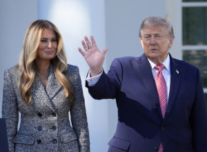 Melanija i Donald Tramp KAO "GOLUPČIĆI": GOVOR TELA i jedna BRUTALNA rečenica otkrili surovu realnost njihovog odnosa  (GALERIJA)