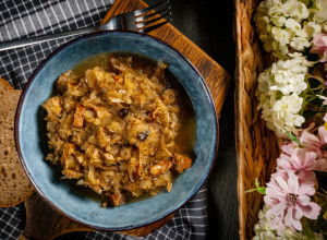 KISELI KUPUS sa suvim mesom: Savršen ukus iz jednog lonca, a recept uvek uspeva