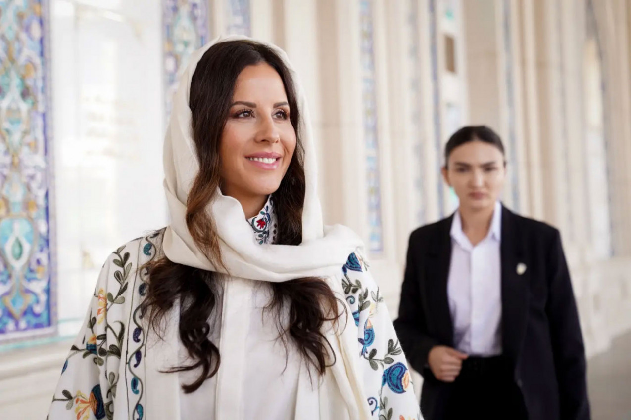 TAMARA VUČIĆ u Uzbekistanu spojila eleganciju i tradiciju: O stajlingu koji je privukao pažnju ne prestaje da se priča (FOTO)