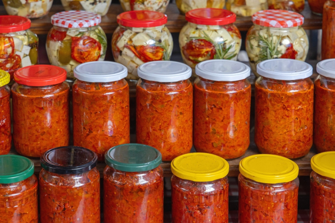 PRAVI MAKEDONSKI AJVAR traži strpljenje: Jedan korak pravi razliku između prosečnog i savršenog ukusa!